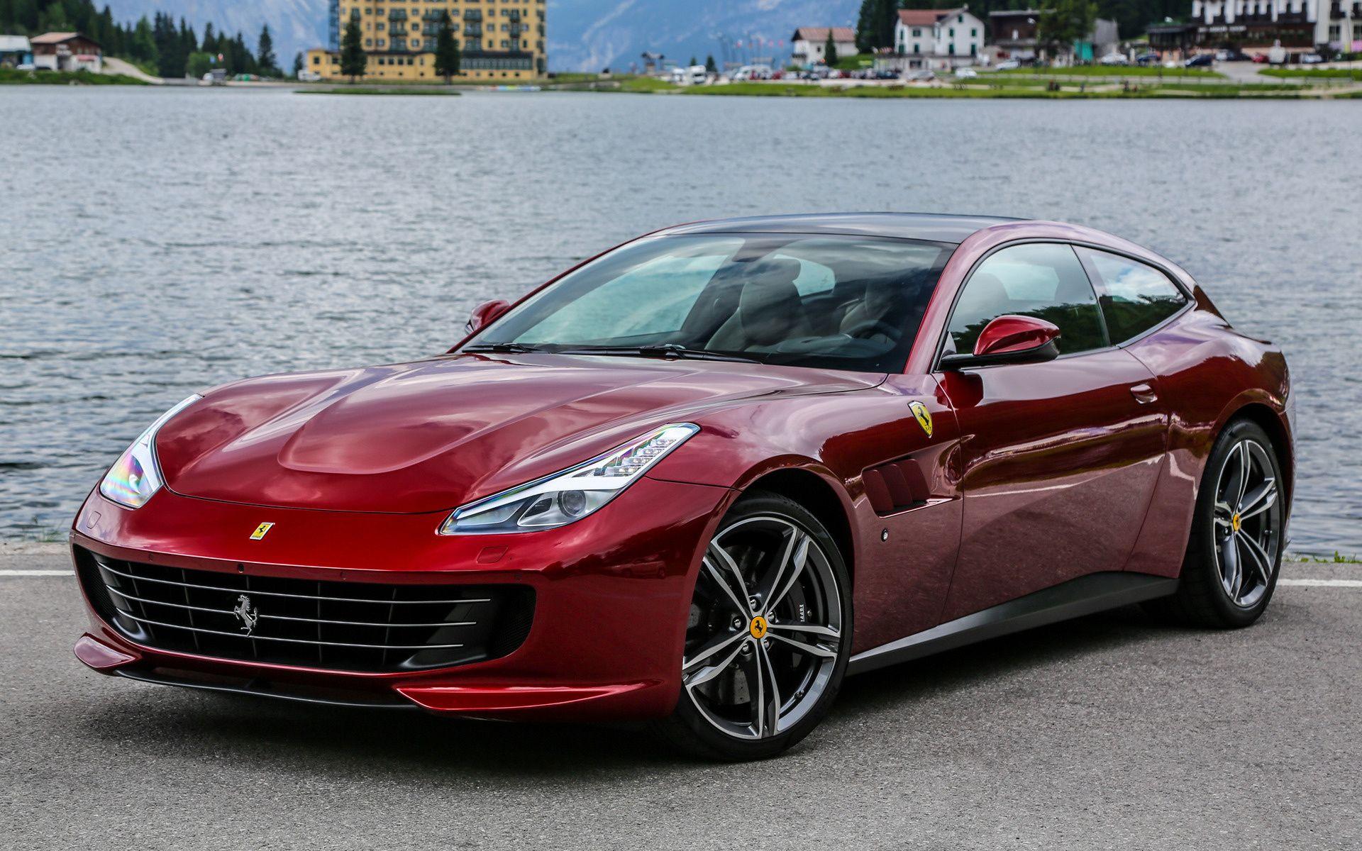 Ferrari GTC4Lusso