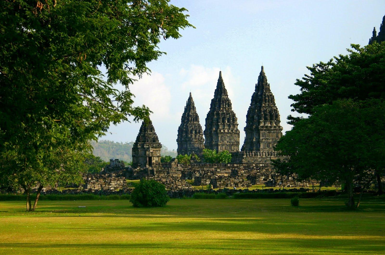 Free Prambanan Temple Wallpapers Mobile at Landscape » Monodomo