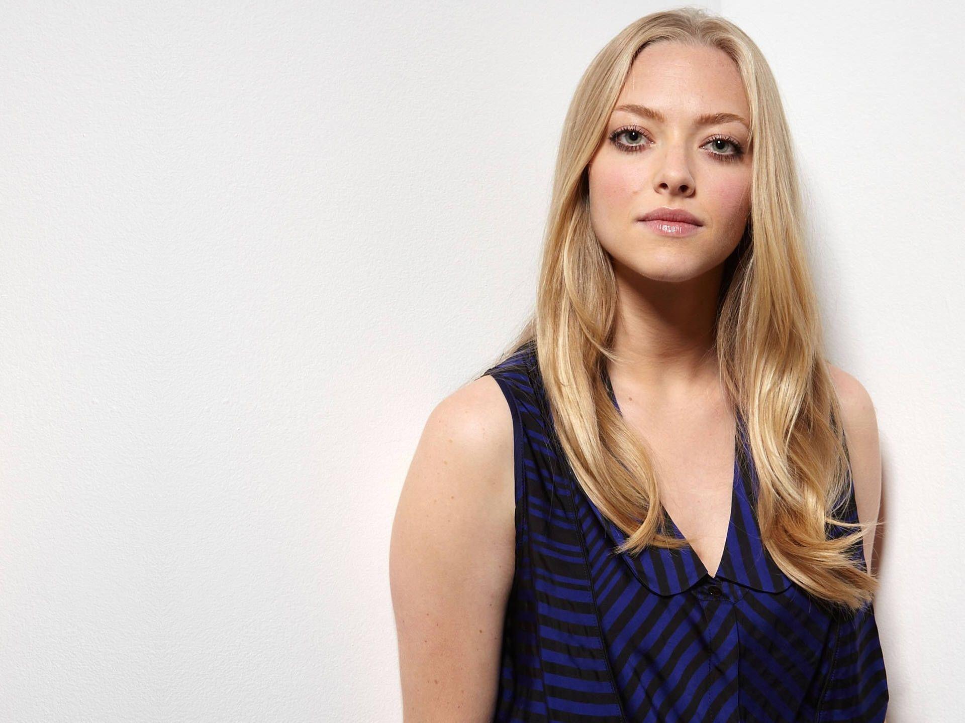 Amanda Seyfried Wallpapers