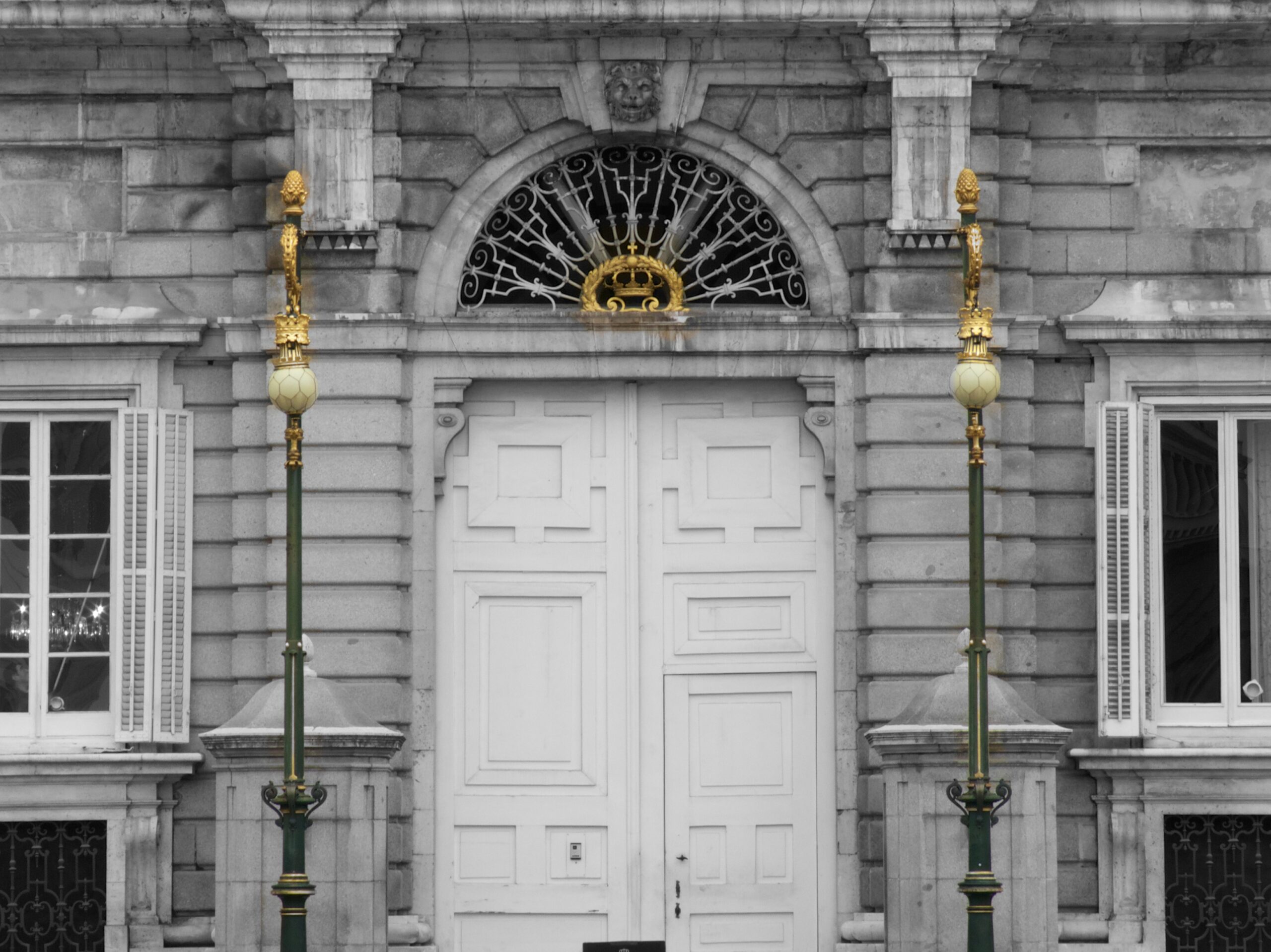 File:Entrance Door Royal Palace of Madrid from Plaza de Oriente