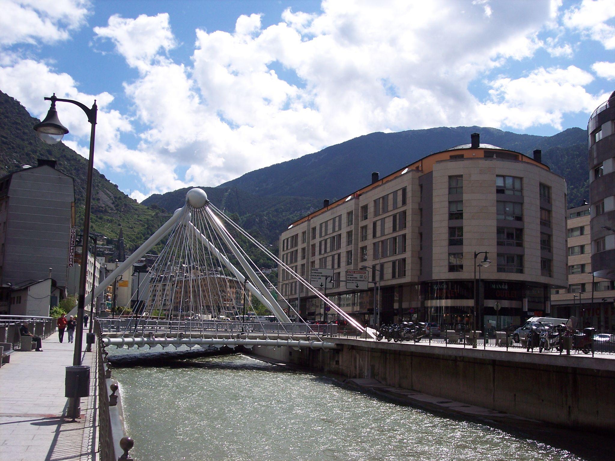 File:Bridge in Andorra la Vella, Andorra