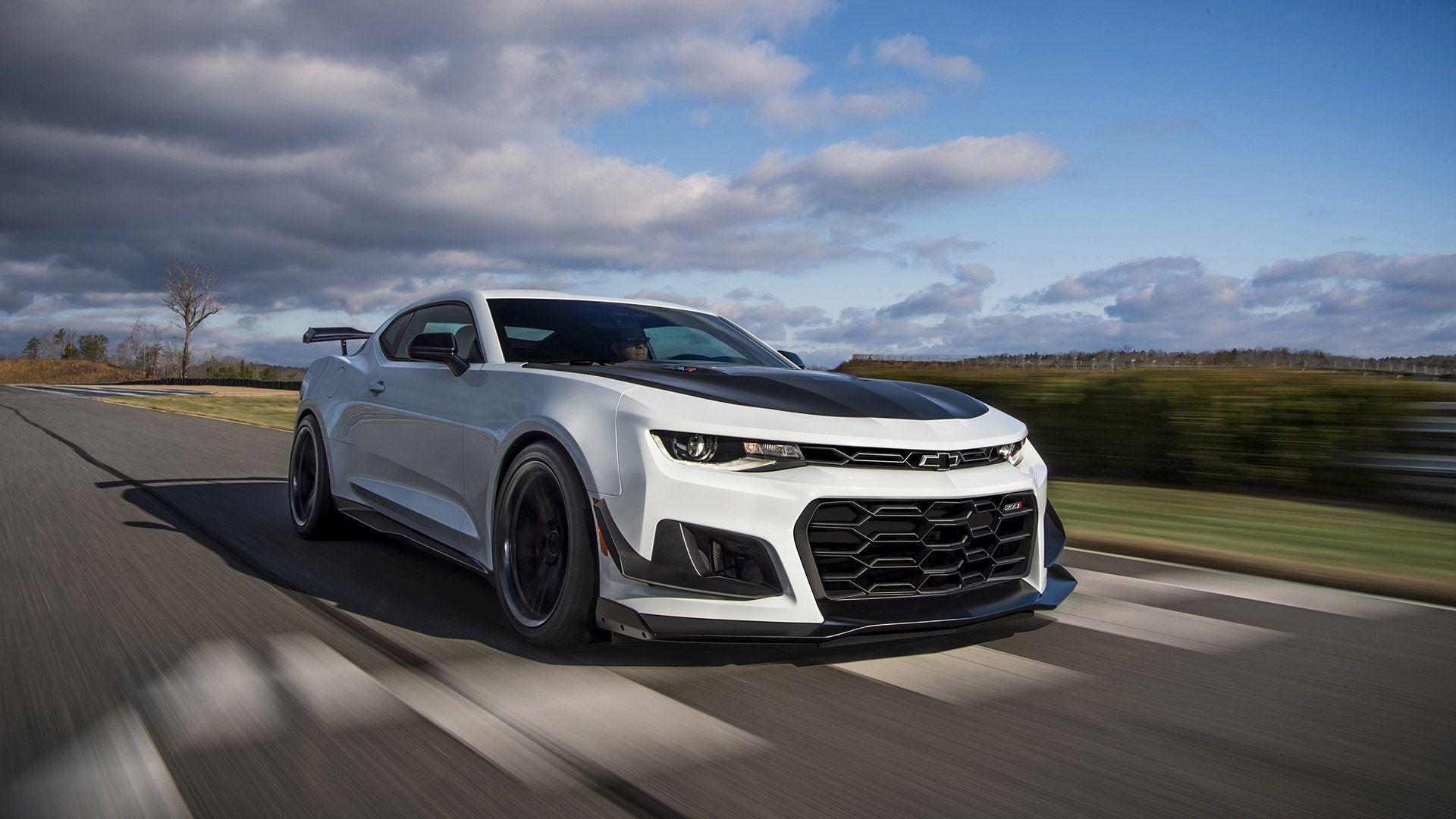 2018 Chevrolet Camaro ZL1 1LE Wallpapers & HD Image