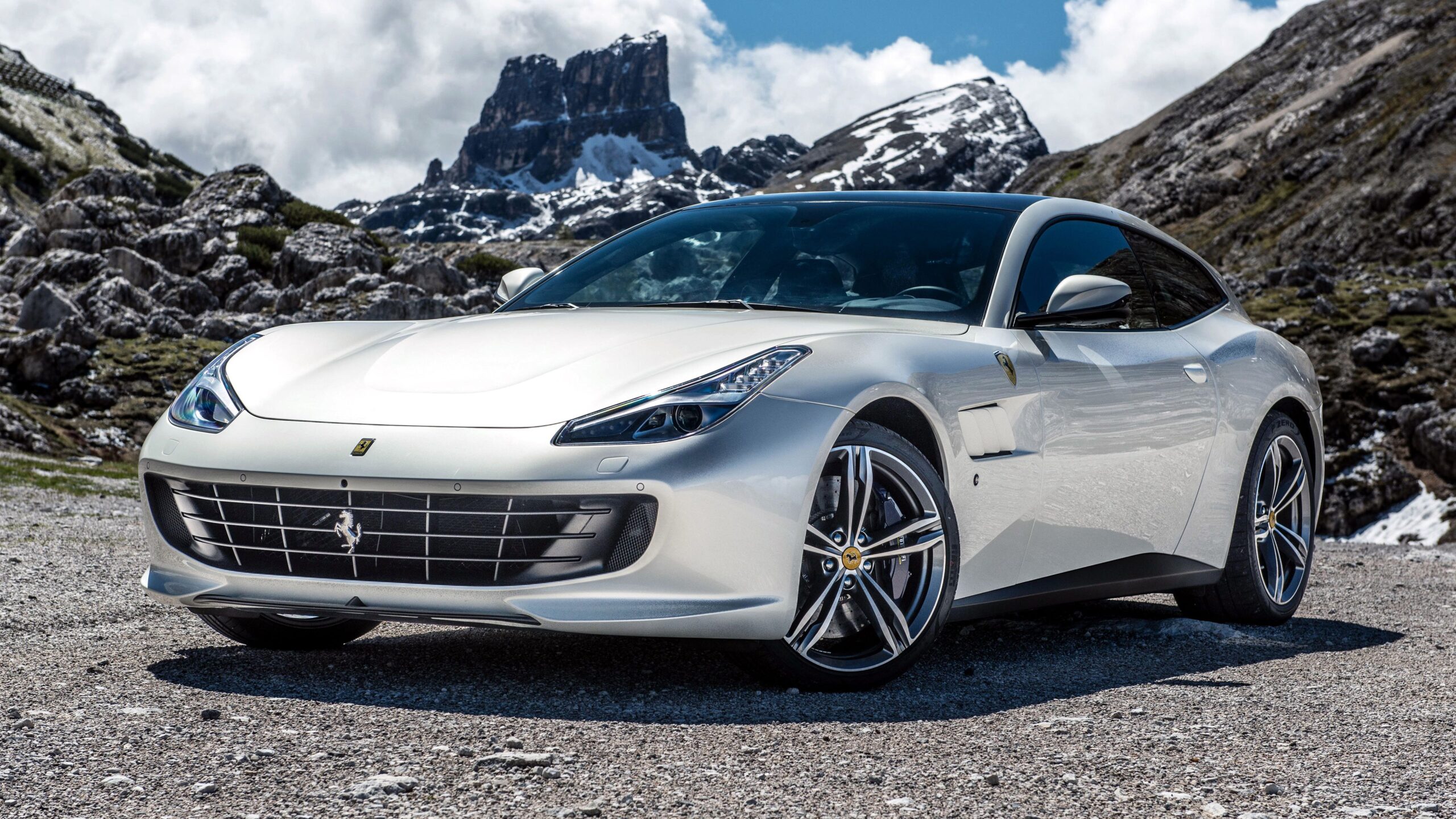 Ferrari GTC4Lusso 4K Wallpapers