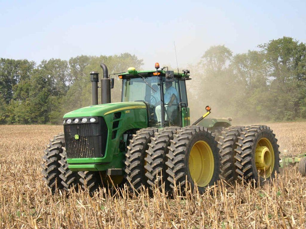 28 Image for Iphone: John Deere Tractor