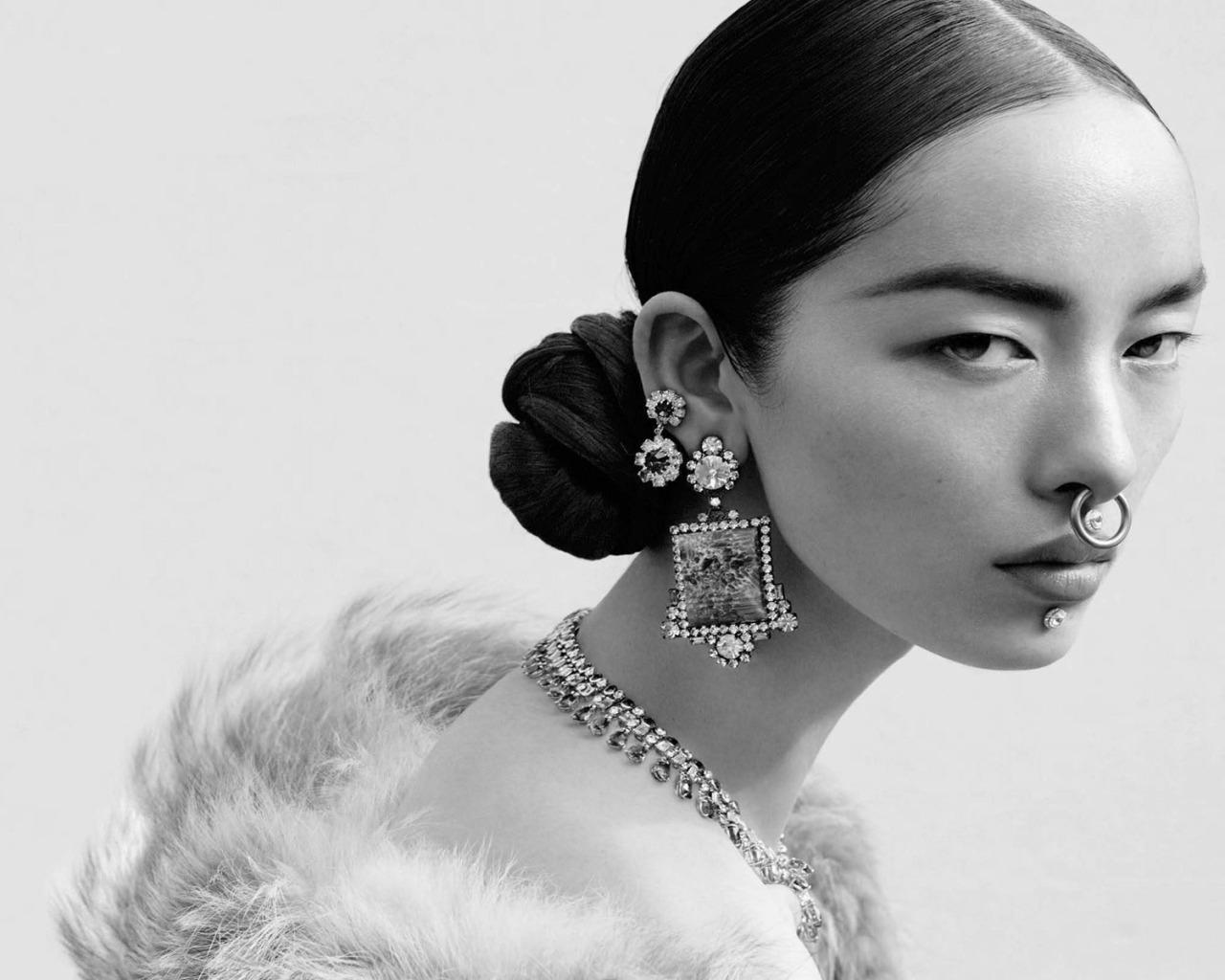 senyahearts:Fei Fei Sun by Mert Alas & Marcus Piggott for Vogue