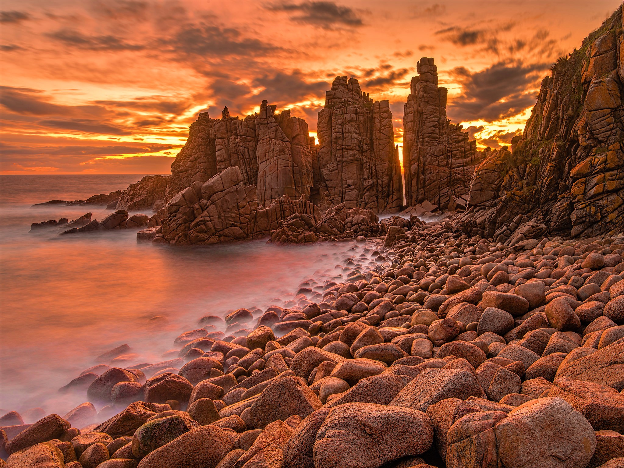 The Pinnacles, Cape Woolamai, Phillip Island, Victoria HD Wallpapers