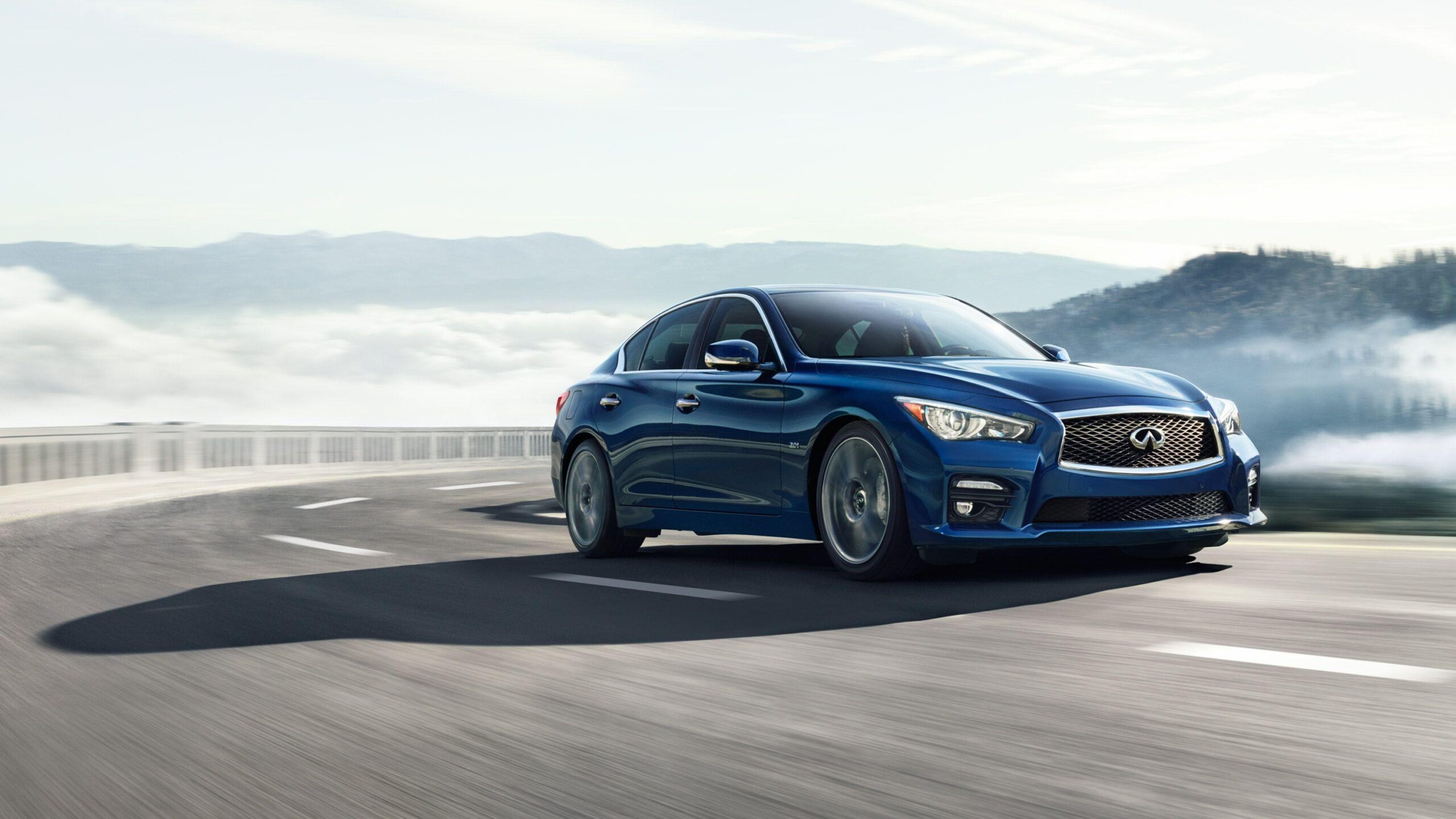 2017 Infiniti Q50 Hybrid Photos