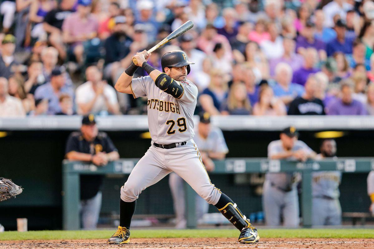 Pirates activate Francisco Cervelli, option Elias Diaz